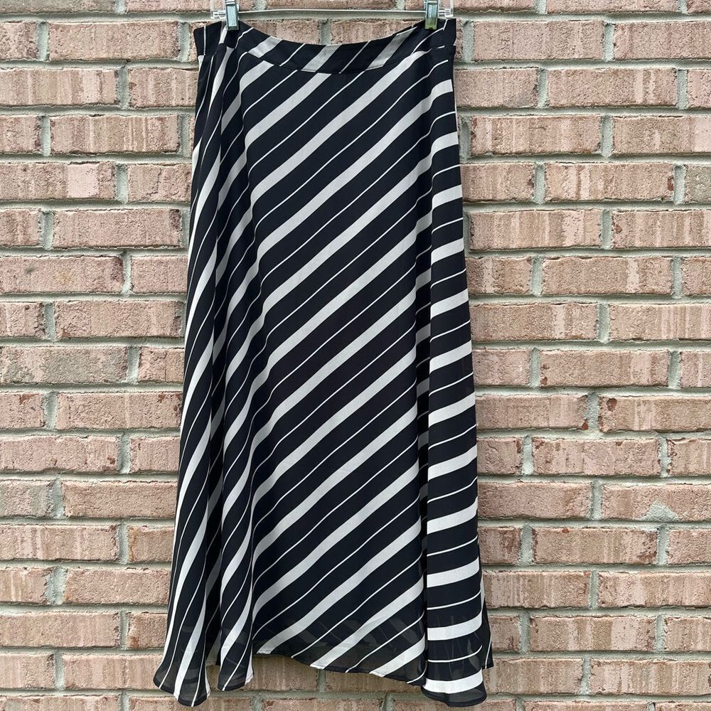 NWT Ann Taylor Striped Black and White Women's Skirt